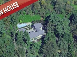 1087 Mount Eyre Rd, Washington Crossing, PA 18977