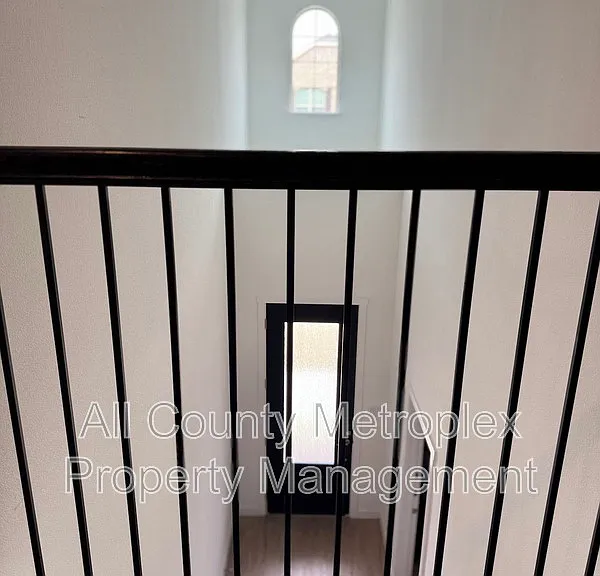 229 Invermore Dr — Photo 8