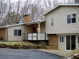 111 Springcrest Rd, Akron, OH 44333