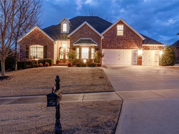 2852 E Stone Mountain Dr, Fayetteville, AR 72701
