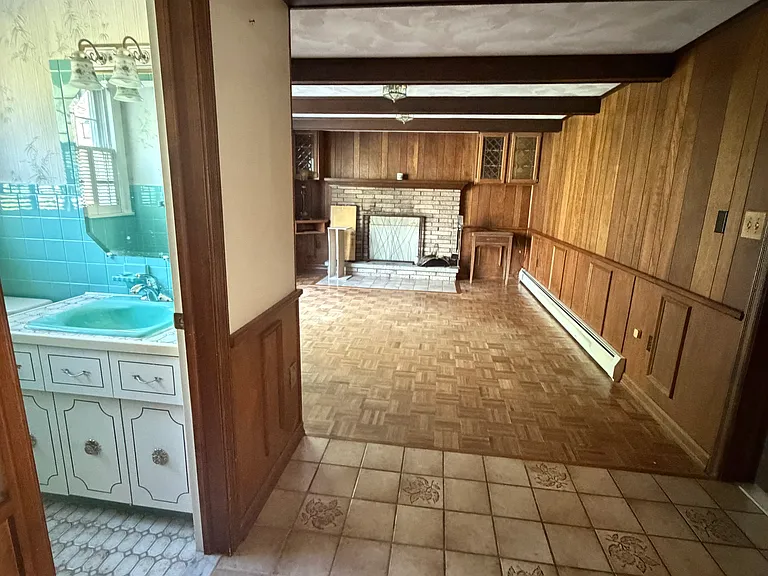 818 Griffin Pond Rd — Photo 13