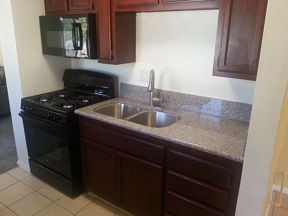 5th image of 1493 W Kendall Dr