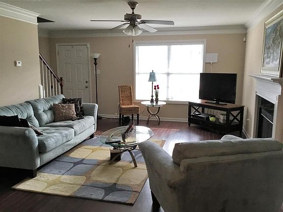 4th image of 8365 Cureton Park Ln