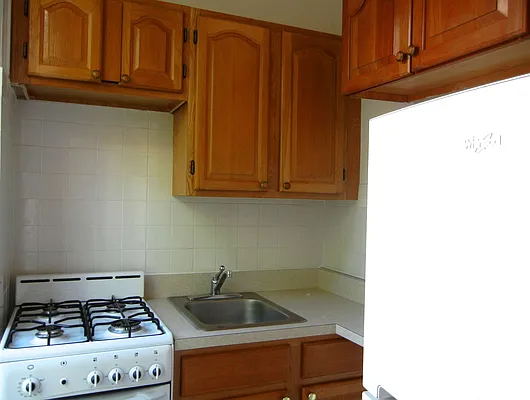 Rented by Brooklyn Heights Real Estate Inc | media 33