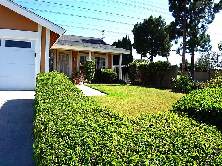 12202 Viarna St — Photo 1