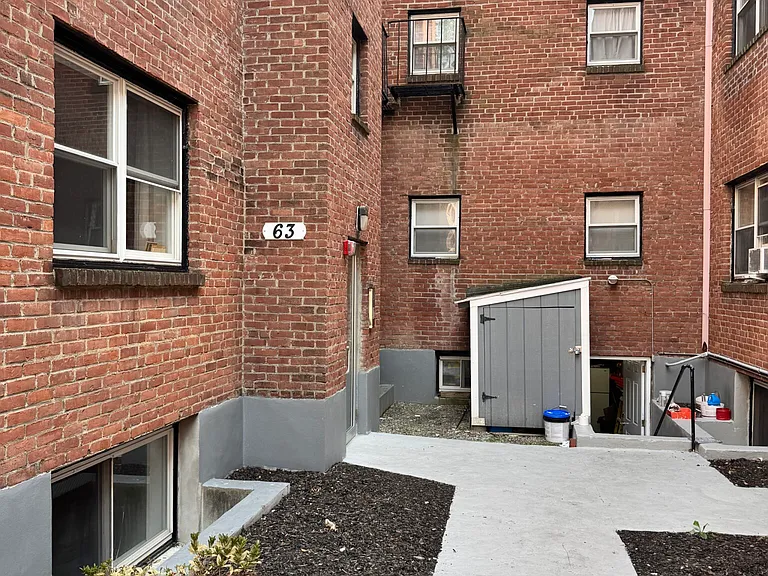 63 Selkirk Rd #8 — Photo 45