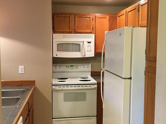 4th image of 22831 30th Ave S APT 105