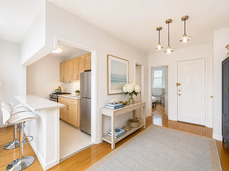 5 Carmine St #5 — Photo 4