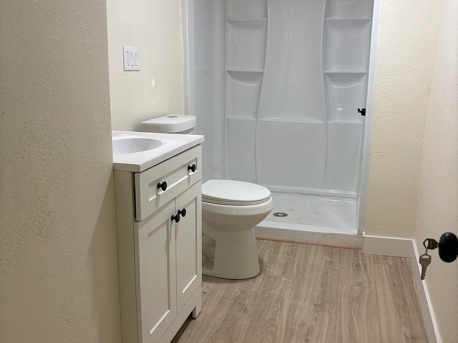3 bed, 792 sqft, $1,800 — Photo 3