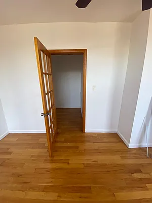 Rented by Standard Living Realty Inc | media 70