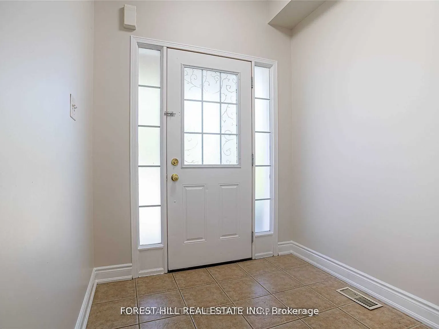 4 bed, $3,900 — Photo 4
