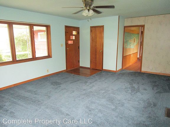 4th image of 1605 N Ault Ave
