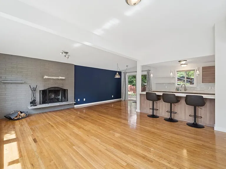 1140 N 146th Pl — Photo 11