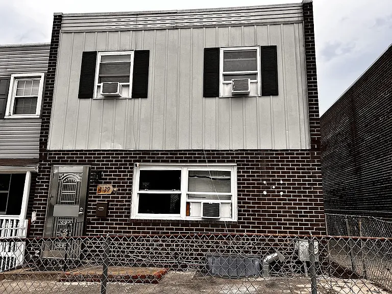 2129 N Marvine St — Photo 10