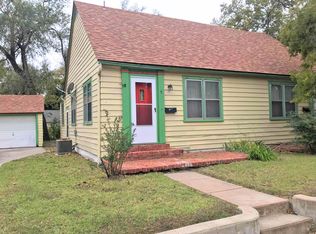 9 N Plum St #9, Hutchinson, KS 67501