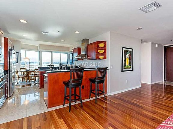 3rd image of 4575 Dean Martin Dr Unit 1800