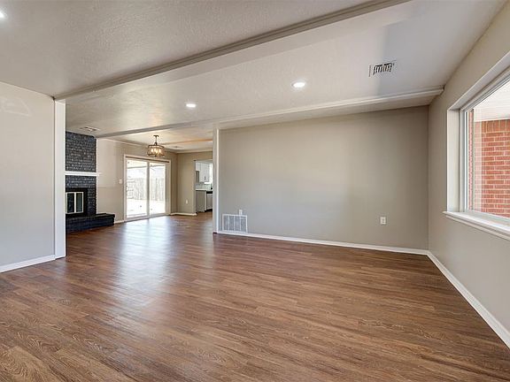 5th image of 1508 Carlton Way
