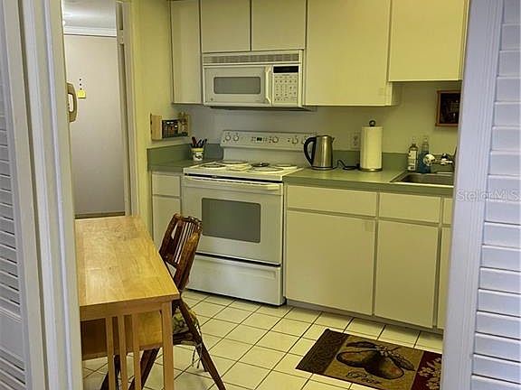 4th image of 400 E Colonial Dr APT 204