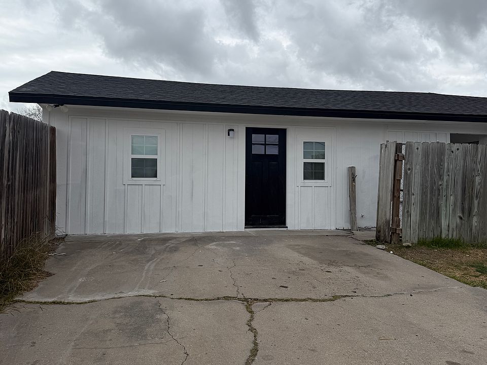 1st image of 3602 Mendenhall Dr #B