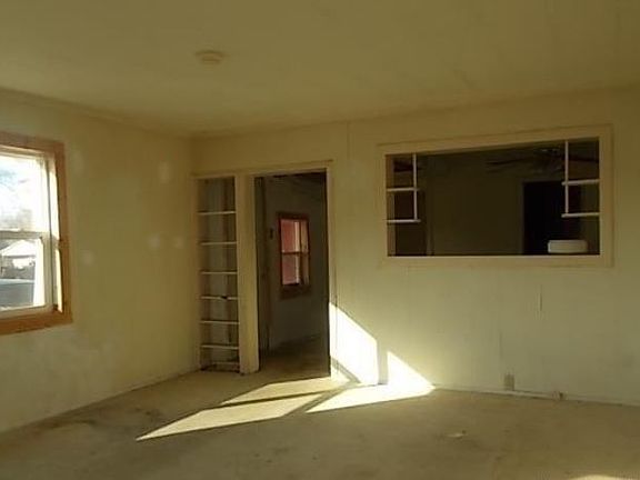 Additional Living Room