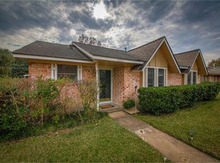 6003 Weeping Willow Rd, Houston, TX 77092