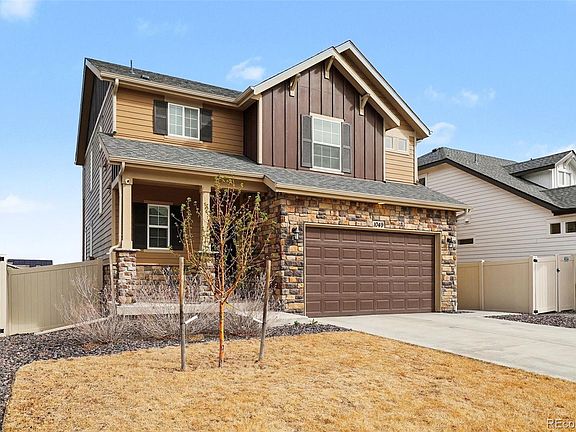 4th image of 1049 Larkspur Drive