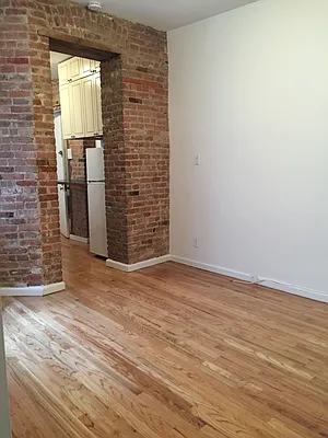 Rented by Weinstein Realty Group | media 18