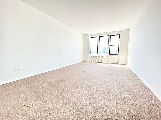 1st image of 86-05 Queens Blvd #7I