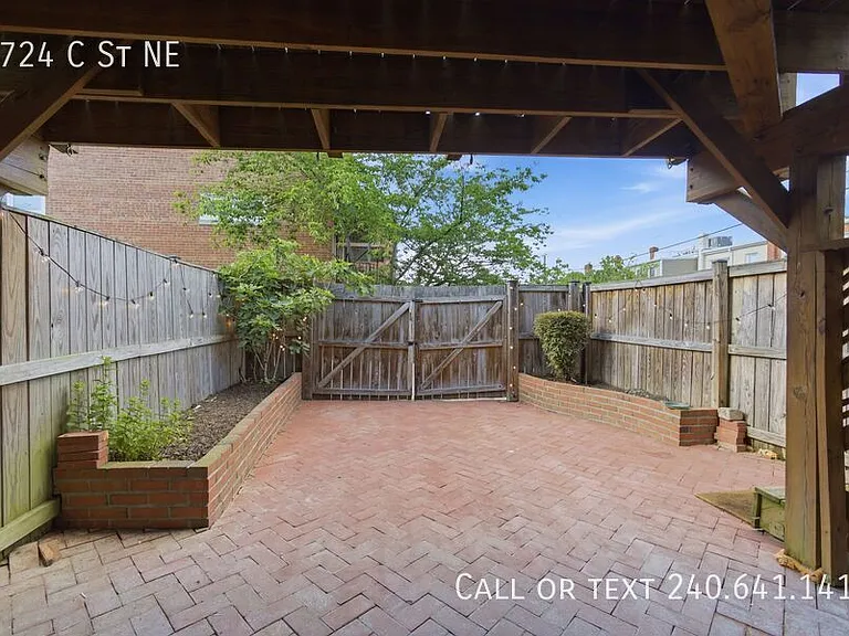 1724 C St NE — Photo 34