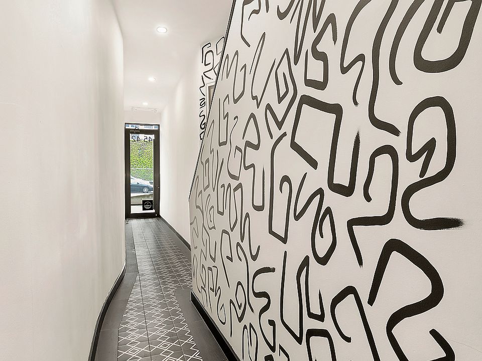 1st image of 45-42 Vernon Blvd #3E