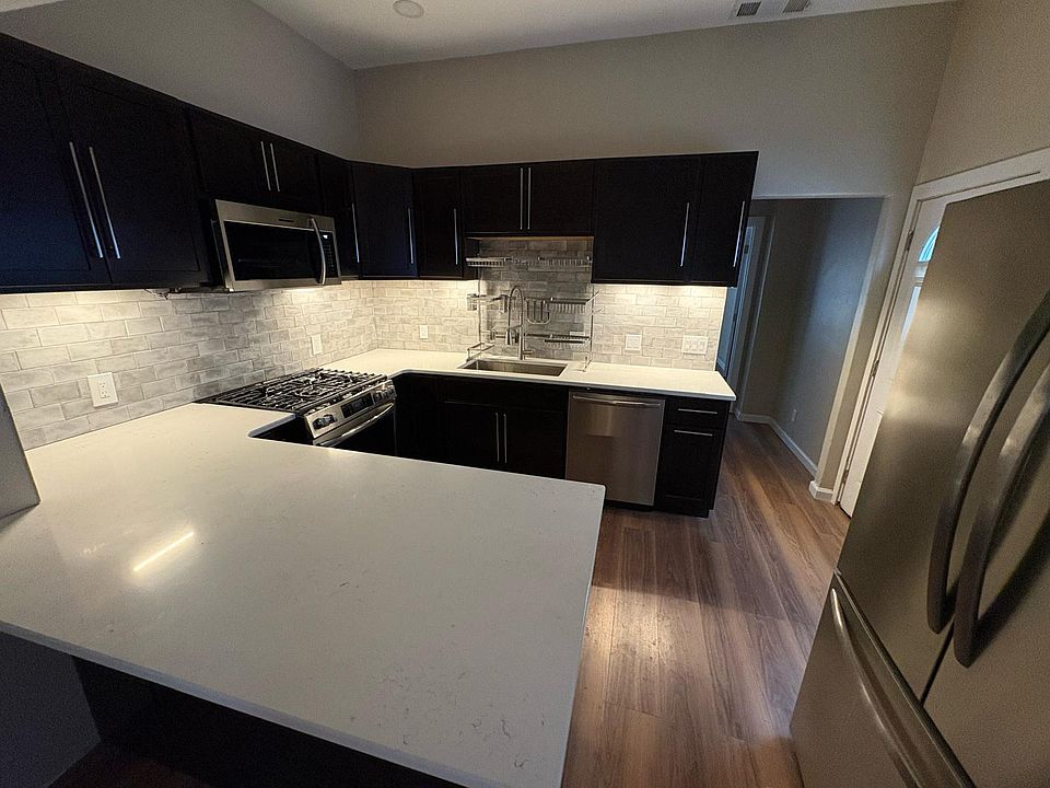 1st image of 505 Walden Ave