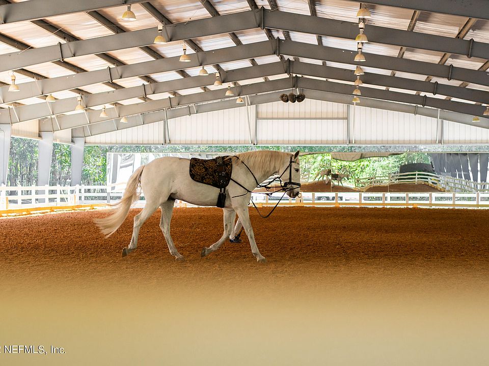 1st image of 205 Dark Horse Ln