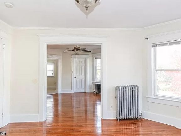 5th image of 151 Claremont Ave #2
