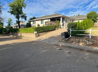 215 E Sierra View Dr, Jackson, CA 95642