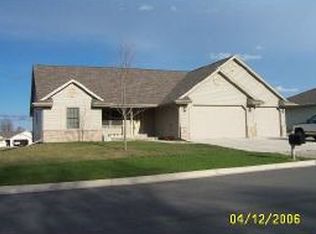 822 S Ml, Hortonville, WI 54944