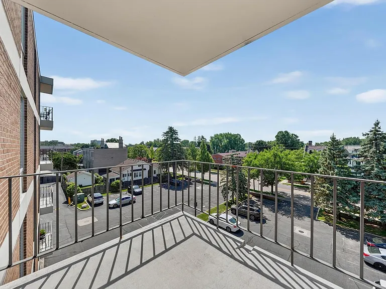 600 W Brown St #309 — Photo 23