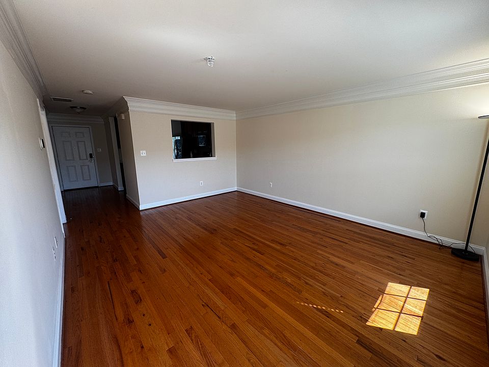 2nd image of 23928 Catawba Hill Dr