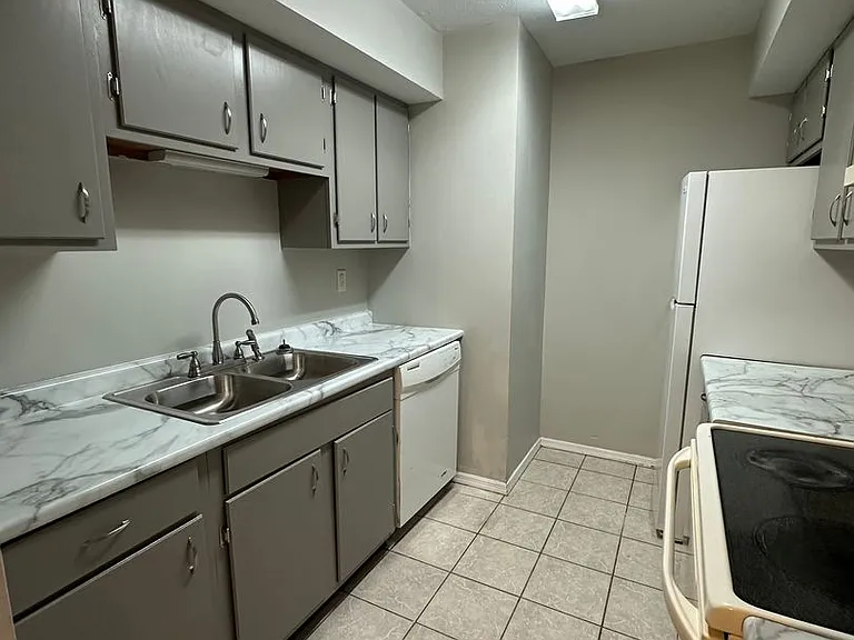 Ironwood Apartments — Photo 20