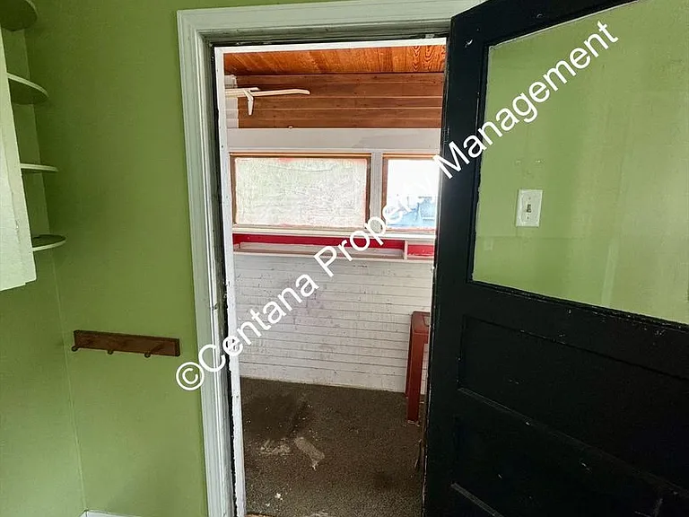 330 W Daly St — Photo 20