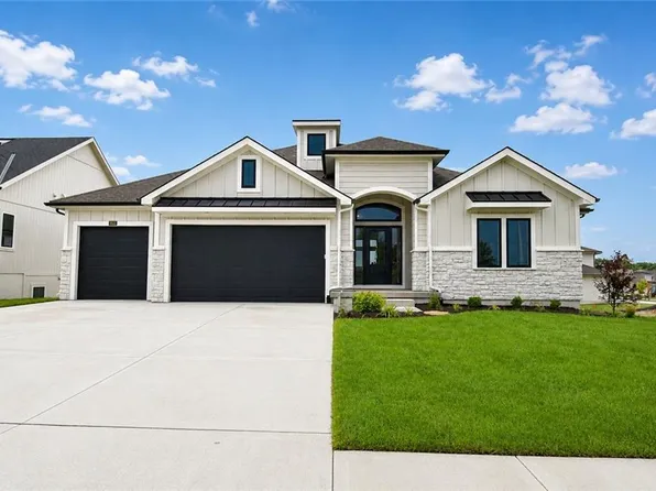 8312 NE 76th Ter, Kansas City, MO 64158