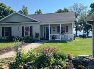 49 Lake Flats Dr, Chazy, NY 12921