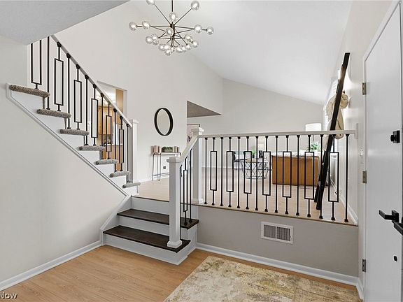 4th image of 5577 Kilbourne Dr