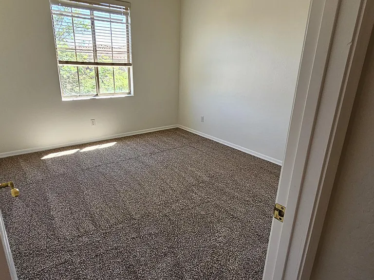 3989 E Hummingbird Ln — Photo 8