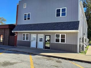 15 W Broadway St, Witt, IL 62094