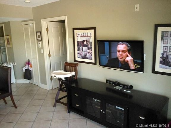 3rd image of 1918 Brickell Ave APT 402