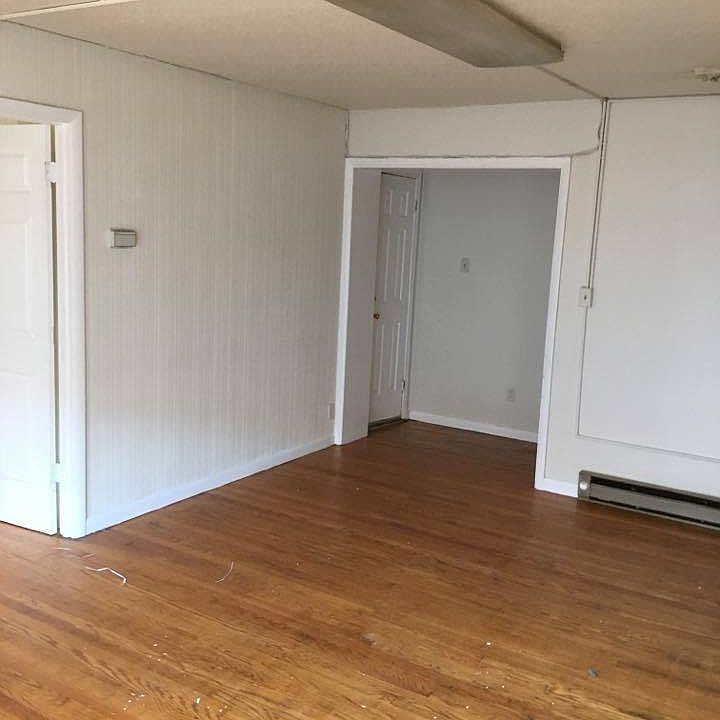 1st image of 819 N Queen St APT 5