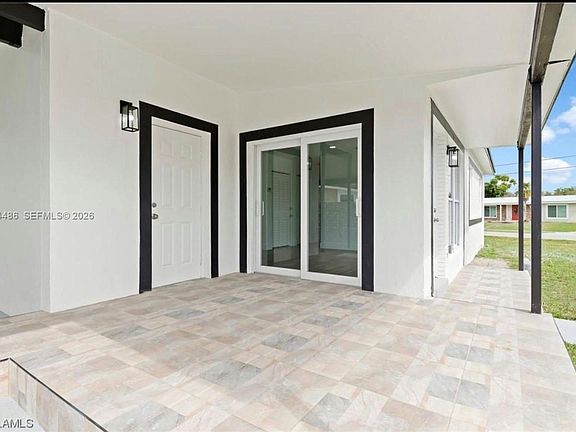 3rd image of 22258 Beverly Ave