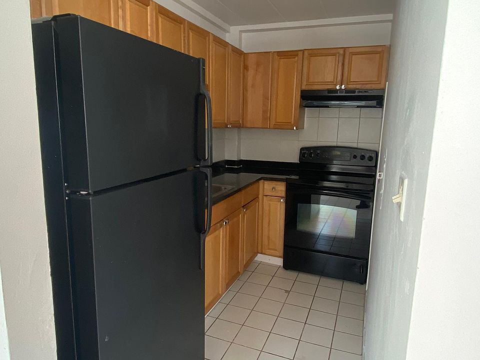 2nd image of 2035 W Granville Ave APT 207