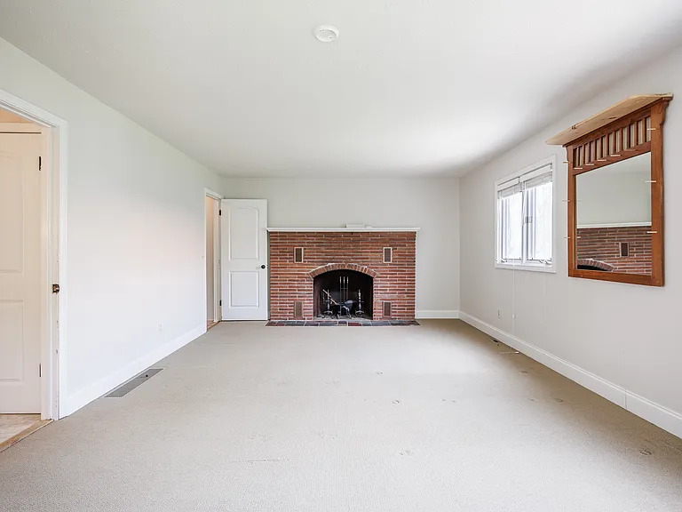 26 Clearview Ave — Photo 9