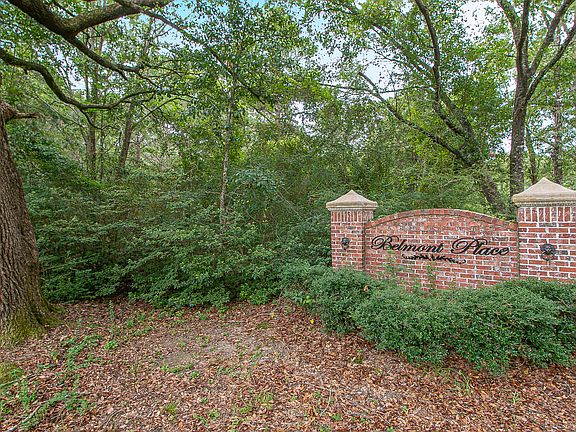 3rd image of 23064 Belmont Pl
